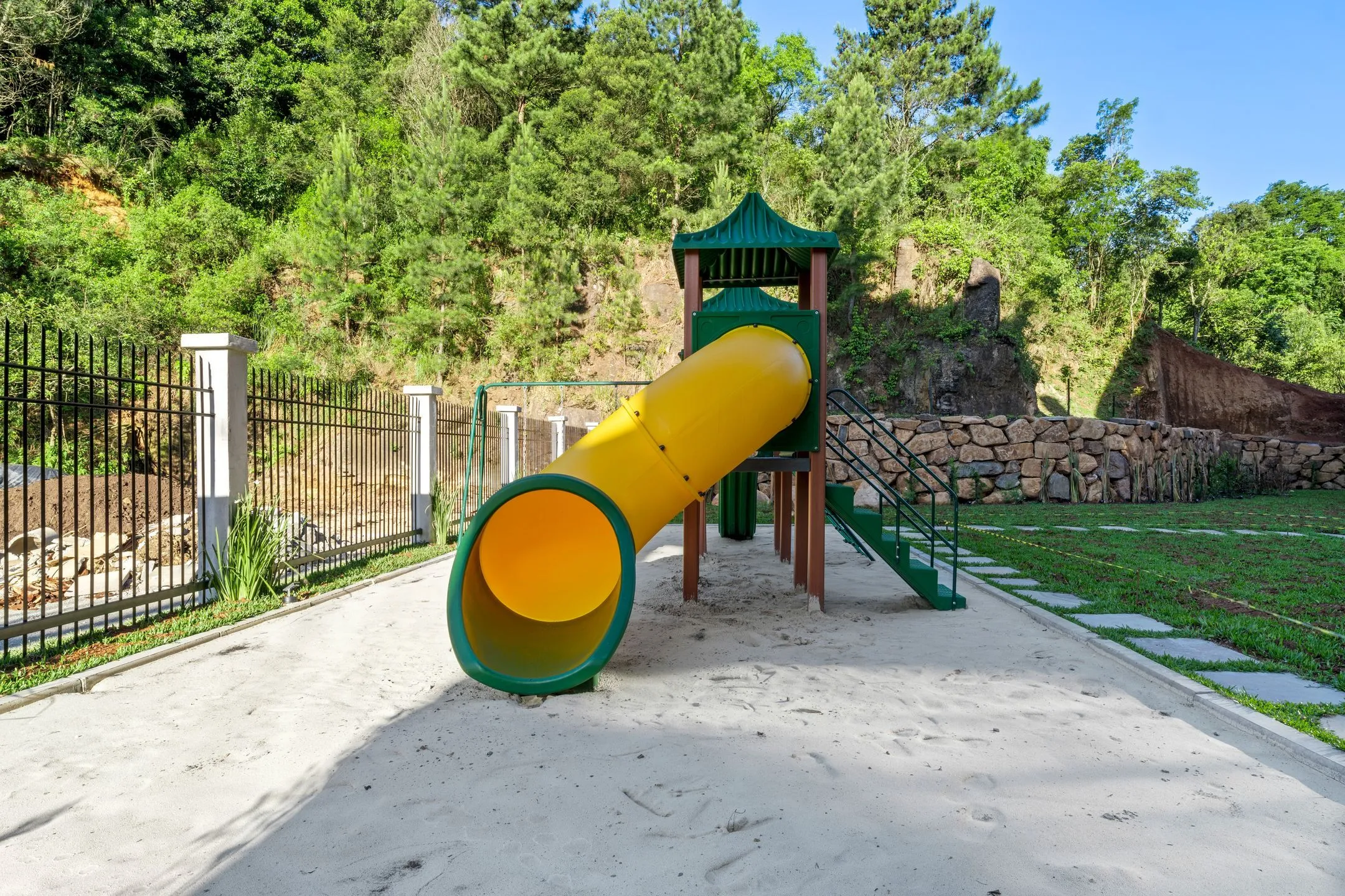 Imagem Apartamento à venda em Gramado, Varzea Grande, com 2 quartos, 61.68m2