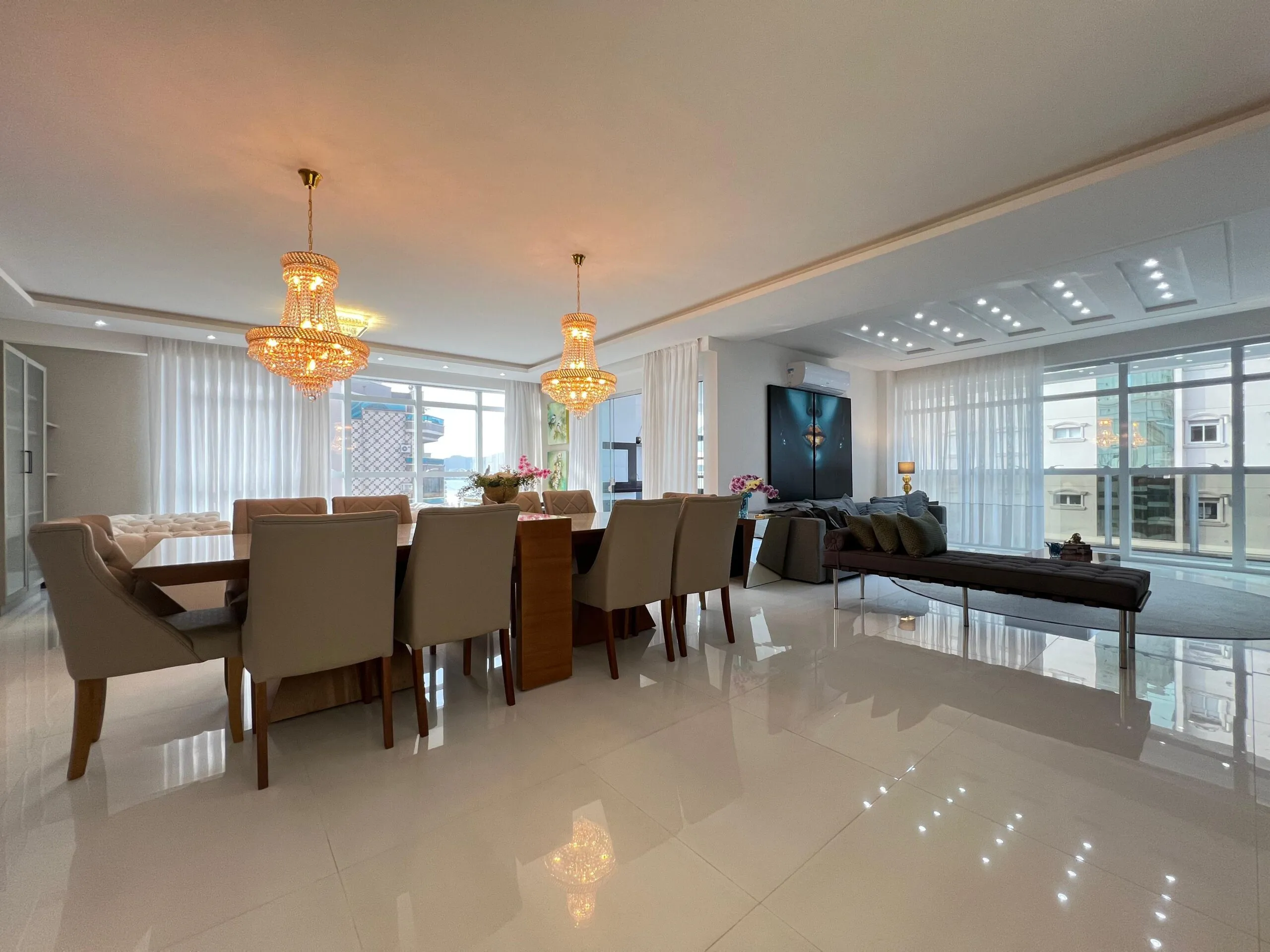 Imagem Apartamento com vista para o mar à venda com 283m2 por R$ 5.500.000,00