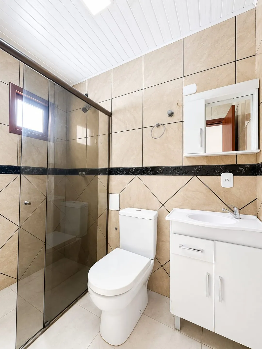 Imagem Imóvel com piscina - reformado