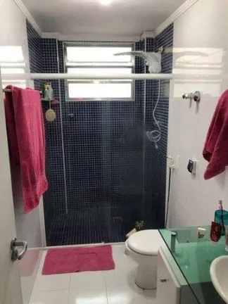 Imagem Apartamento no Centro de São Vicente pertinho da Praia do Gonzaguinha, frente com varanda, 3 dorms (1Suite) e 1 vaga.