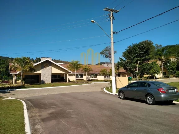 Maravilhoso terreno 1.000 m2 no condominio Reserva Fazensa São Francisco em Rodovia dos Tamoios
