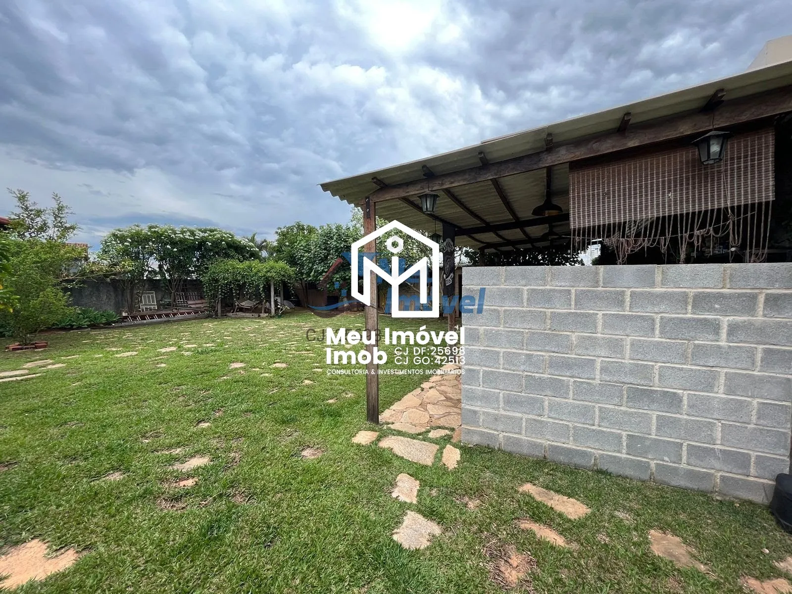Imagem Casa 3 Quartos 2 Suítes 8 Vagas 800m² 100% Laje Escriturado
