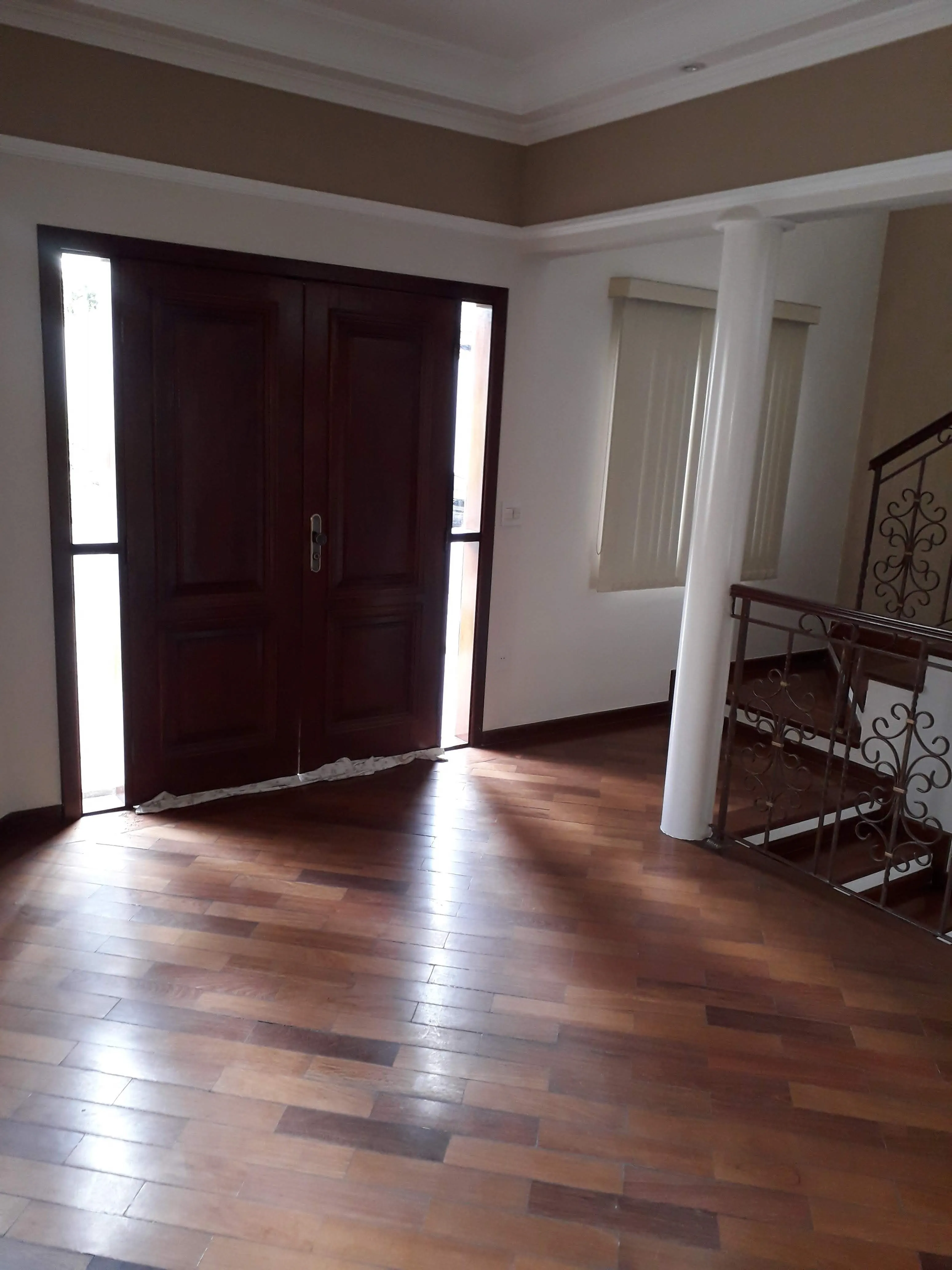 Imagem Linda Casa no Condomínio Ibiti do Paço com 348m².