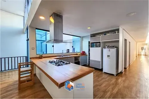 Foto do imóvel Casa para venda em Vila Anglo Brasileira com 6 quartos, sendo 1 suíte, 370m² em Rua Mundo Novo