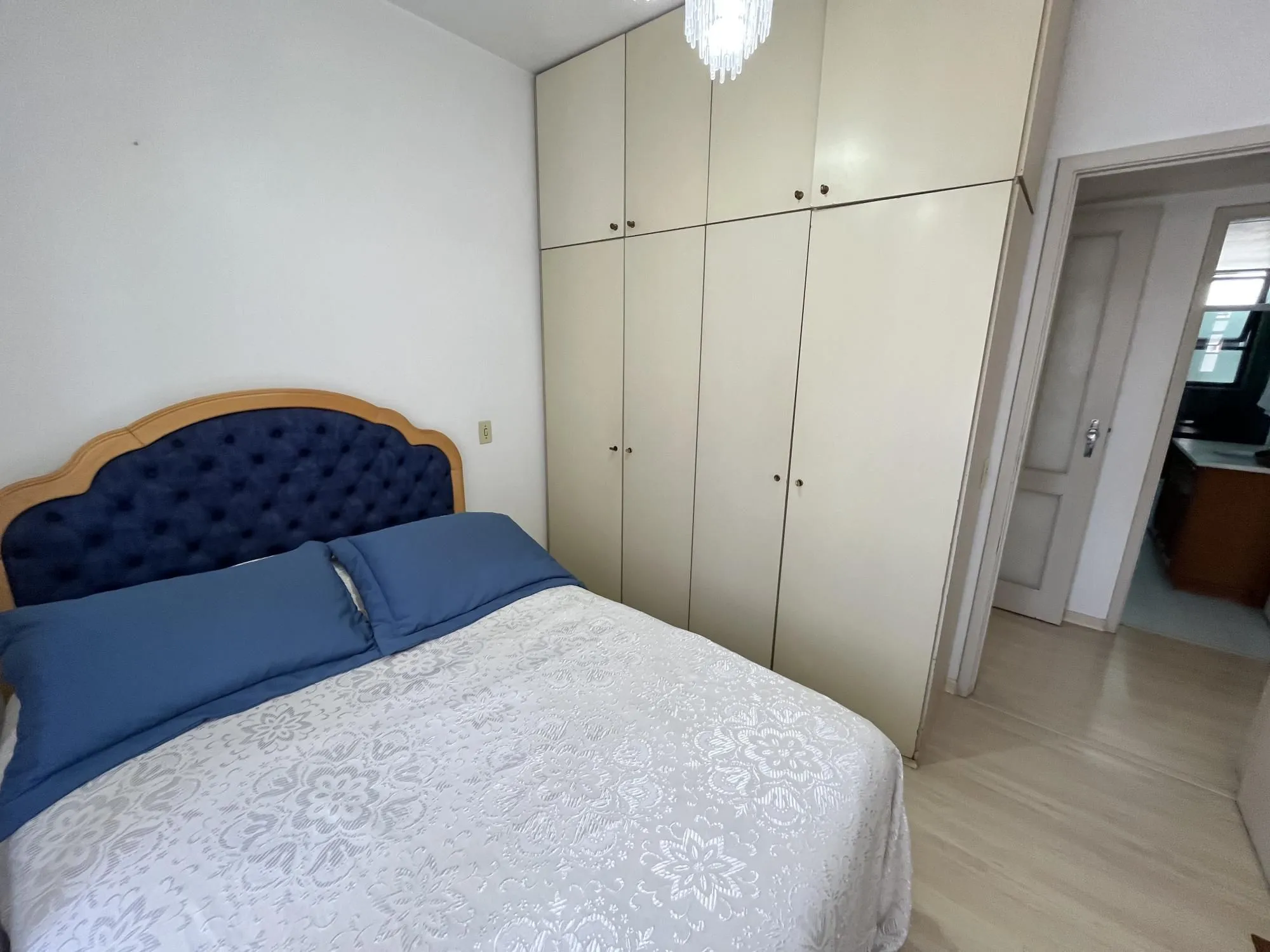 Imagem Apartamento Venda - 190.8m², 3 dormitórios, 1 suíte, 1 vaga - Centro Histórico