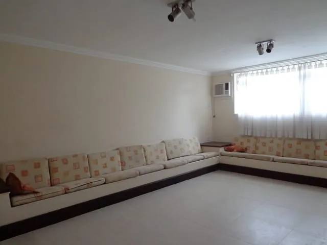 Imagem Casa para Locação 3 Quartos, 1 Suite, 3 Vagas, 600M², Centro, Pindamonhangaba - SP