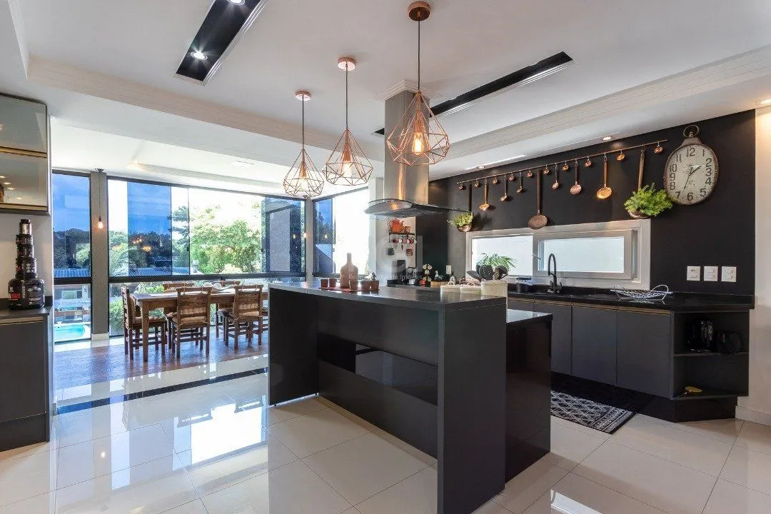 Imagem Casa para Venda - 420m², 3 dormitórios, sendo 3 suites, 8 vagas - Ipanema