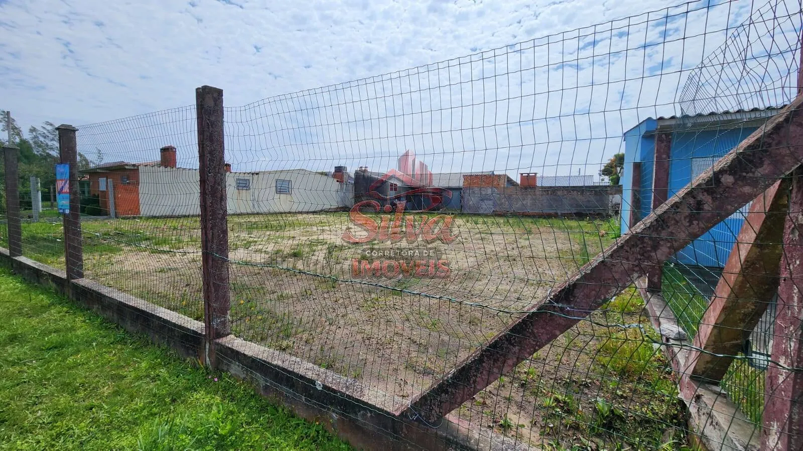 Imagem Terreno de 150 m² próximo do mar à venda em Imbé RS