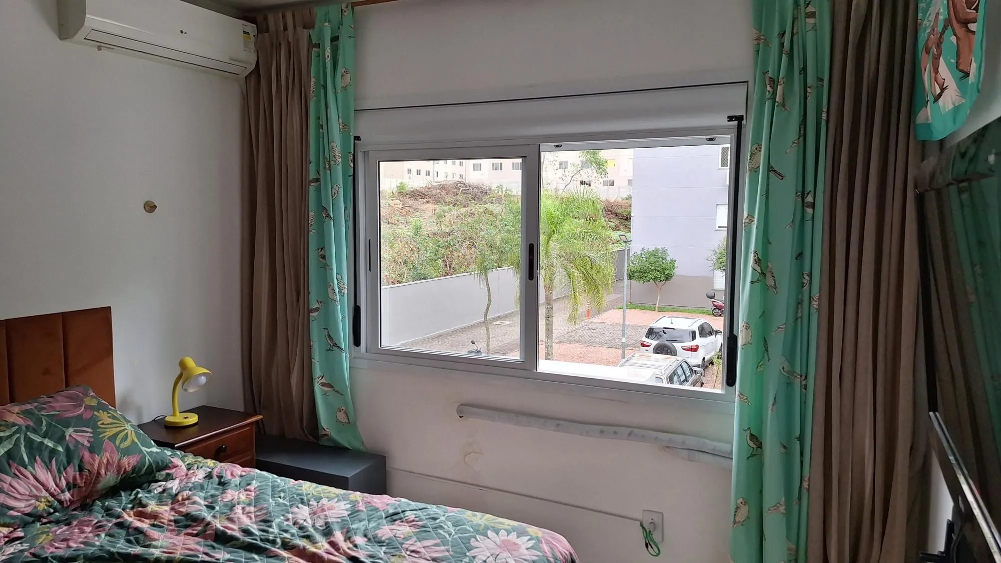 Imagem Belíssimo Apartamento com 3 dormitórios e 1 vaga de garagem no bairro Aberta dos Morros, zona sul de Porto Alegre.