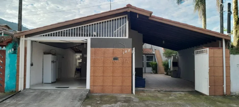 Imagem Excelente casa no Perequê-Açu 350 m da praia!