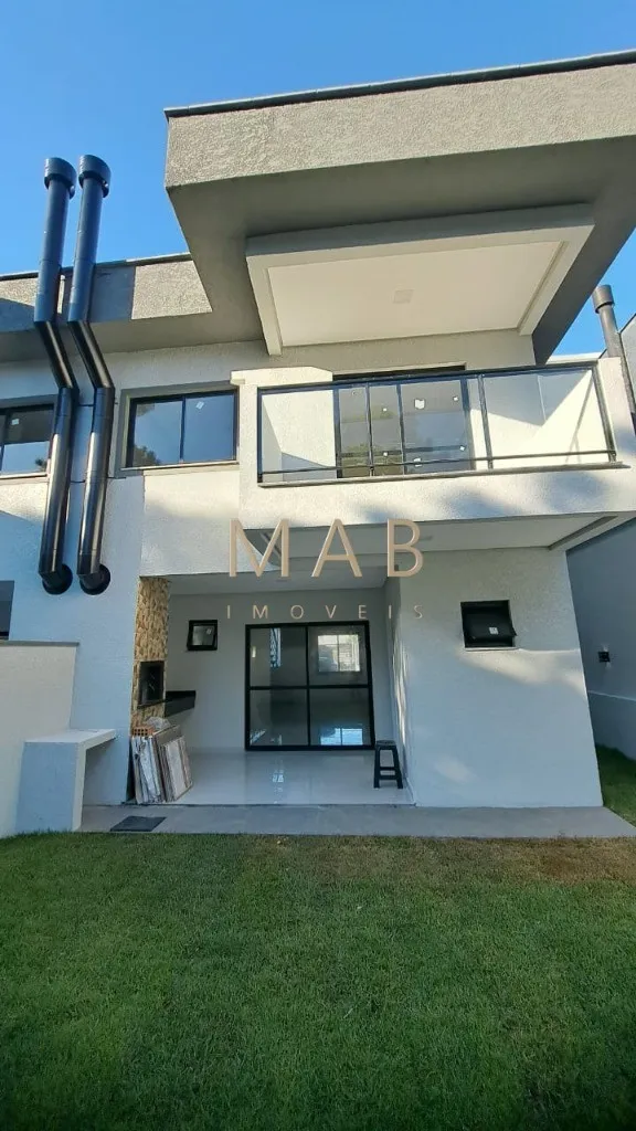 Imagem Casa Geminada de Alto Padrão à Venda em Ótima Localização na Praia de Ingleses - Florianópolis/SC!