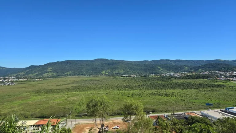 Imagem Terreno à venda em Garopaba-SC, Centro 360,34m² de área! Aproveite essa oportunidade única!
