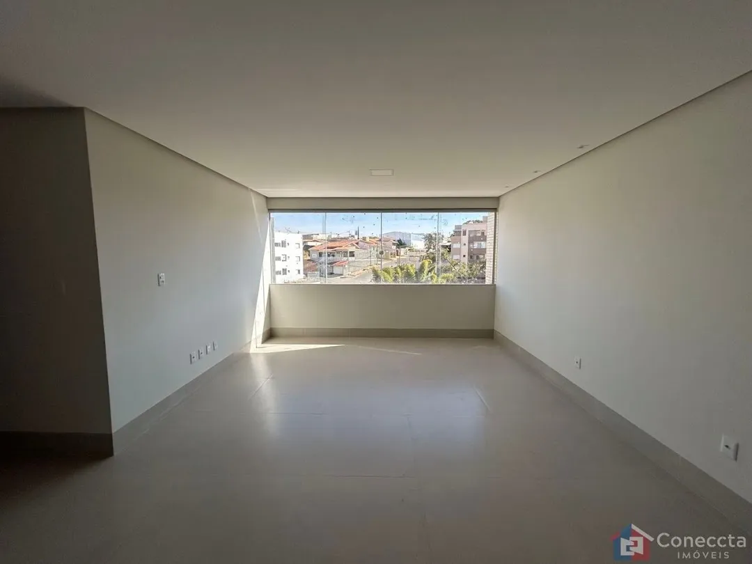 Foto do imóvel Apartamento com 3 dormitórios à venda, 105 m² por R$ 680.000,00 - Sobradinho - Patos de Minas/MG