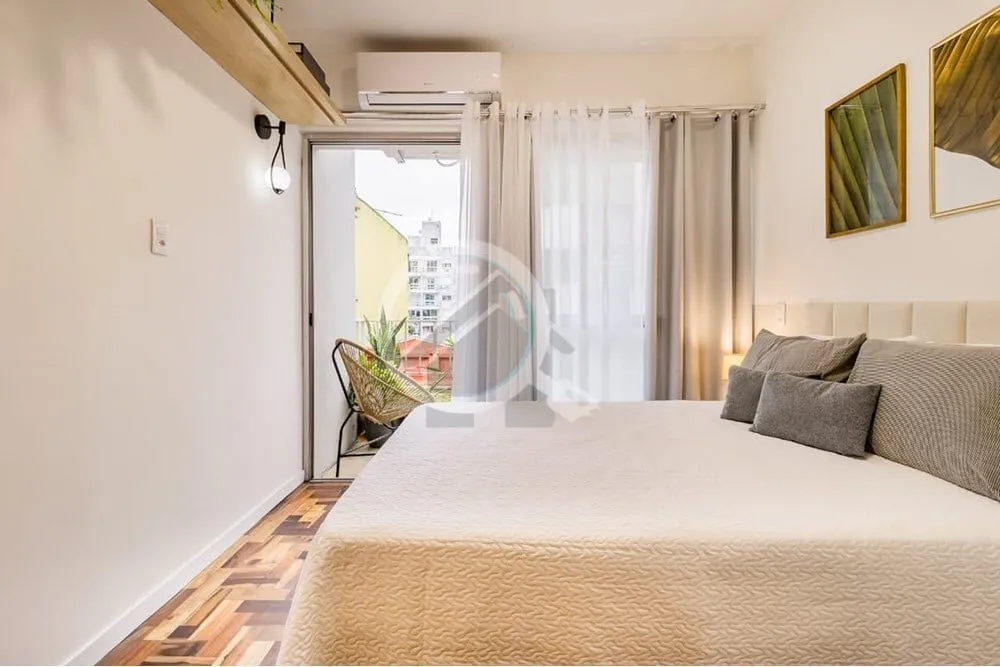 Imagem Conheça este aconchegante apartamento JK à venda no coração do Centro Histórico de Porto Alegre...
