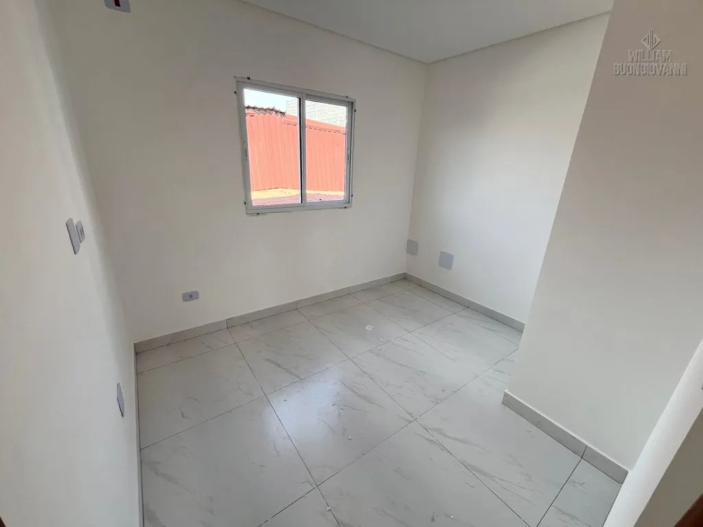 Foto do imóvel Casa de condomínio na Vila Tupi, 2 Dormitórios com Suíte! Sobreposta Alta! em Vila Tupi, Praia Grande - SP