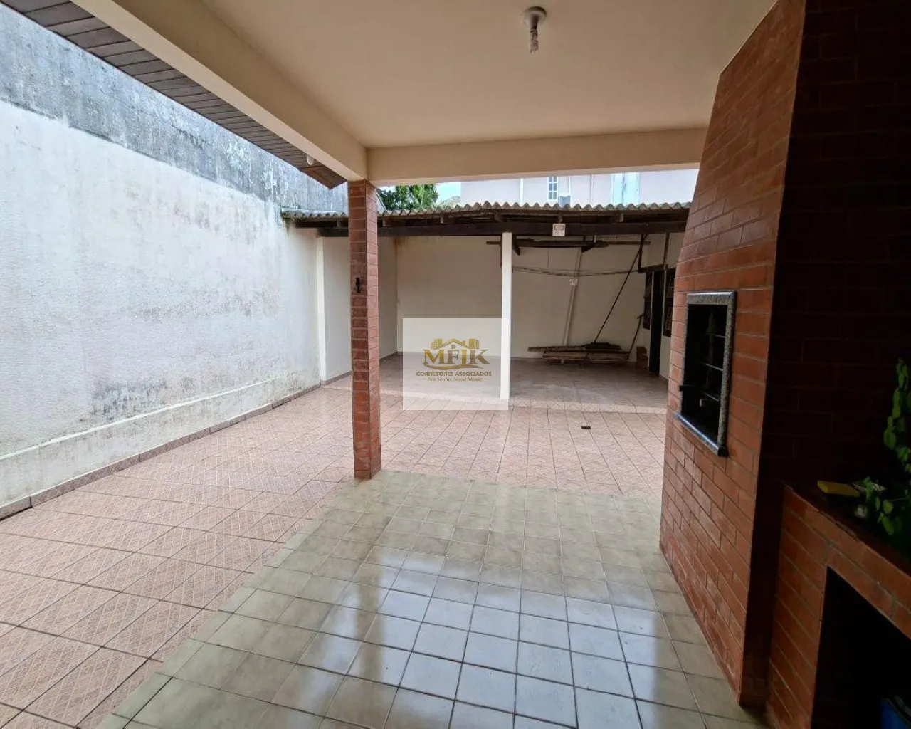 Imagem Casa com 4 quartos à venda no Atami