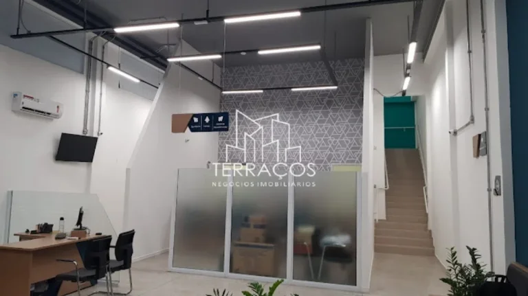 Imagem PRÉDIO COMERCIAL EM AVENIDA DE GRANDE MOVIMENTO E MUITA VISIBILIDADE PARA SUA EMPRESA - VÁRZEA PAULISTA