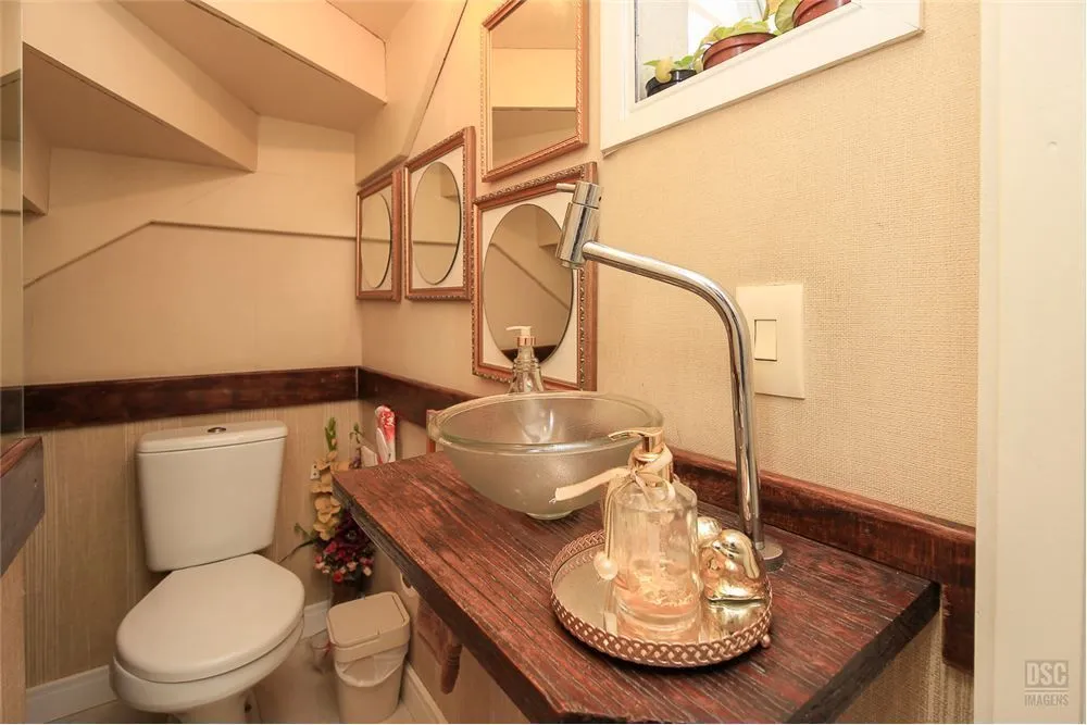 Imagem Casa em condomínio com 3 dormitórios e pátio - São Sebastião