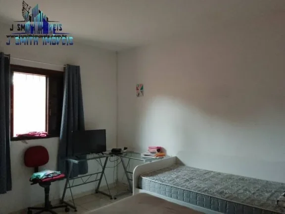 Imagem CASA TÉRREA EM CONDOMÍNIO NA REGIÃO DA GRANJA VIANA, KM 24.
5 DORMS (1 suíte), AC. 300m2, TERREN...
