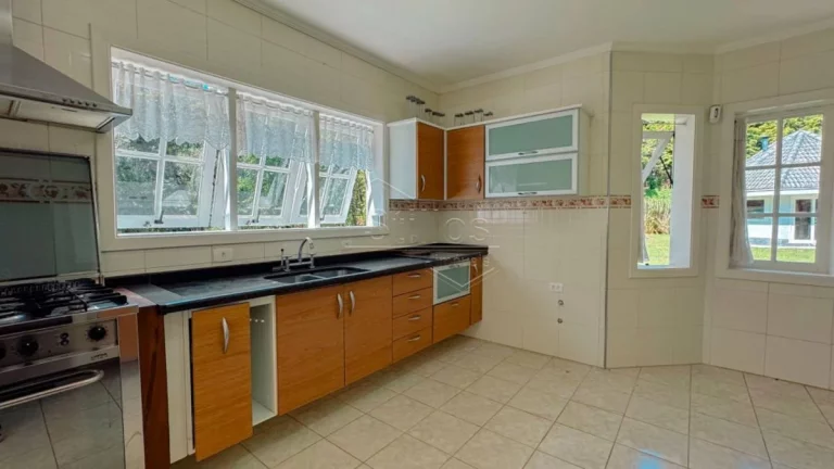 Imagem Casa de Condomínio em Campos do Jordão