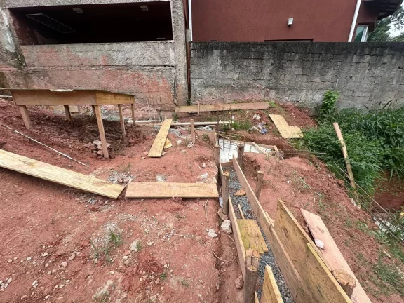 Imagem OPORTUNIDADE PARA MORADIA OU INVESTIMENTO NA GRANJA VIANA NO CONDOMÍNIO FECHADO ALDEIA DA FAZENDINHA