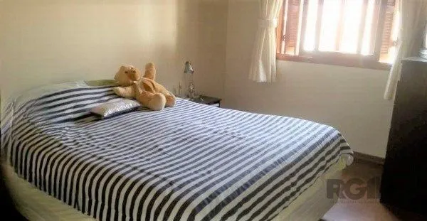 Imagem Casa em condomínio no Partenon de 3 dormitórios e vaga