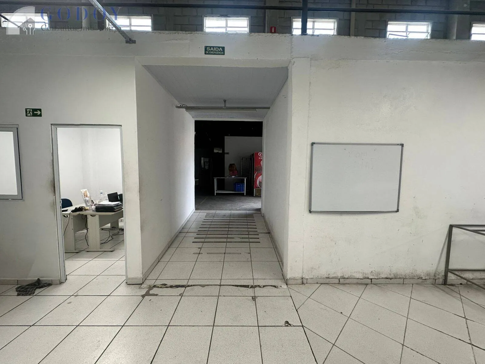 Imagem Imóvel Comercial - 900 m² Construídos em Terreno de 2.600 m²