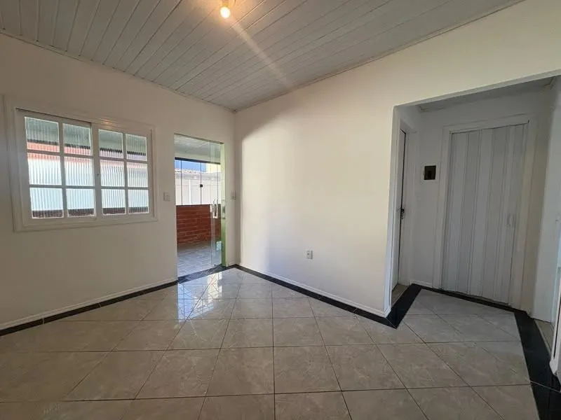 Imagem Casa a venda com 2 quartos no bairro Mont Serrat