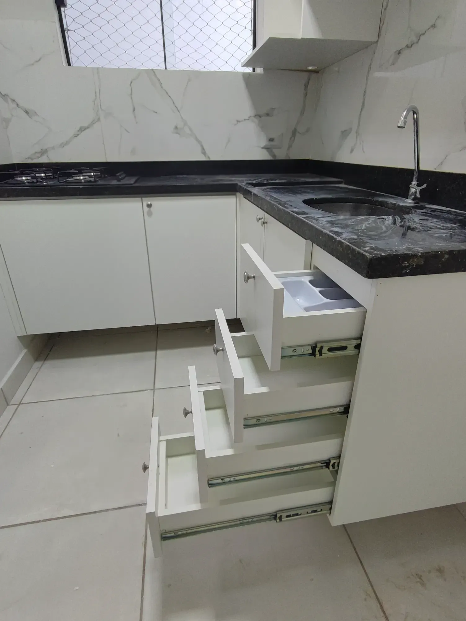 Imagem Sobrado com 3 Quartos para Alugar, 88 m² em Monte Castelo - Campo Grande
