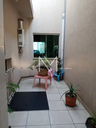 Imagem Casa a Venda 3 Quartos 1 Suíte 180m² Ótima localização - Parque Industrial