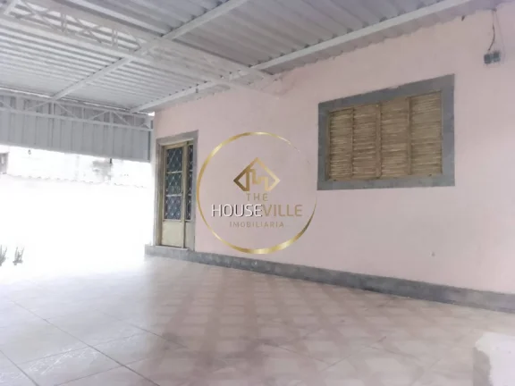 Casa 3 Dormitórios (1 suíte), 330 m2 em Heliodora Minas Gerais.