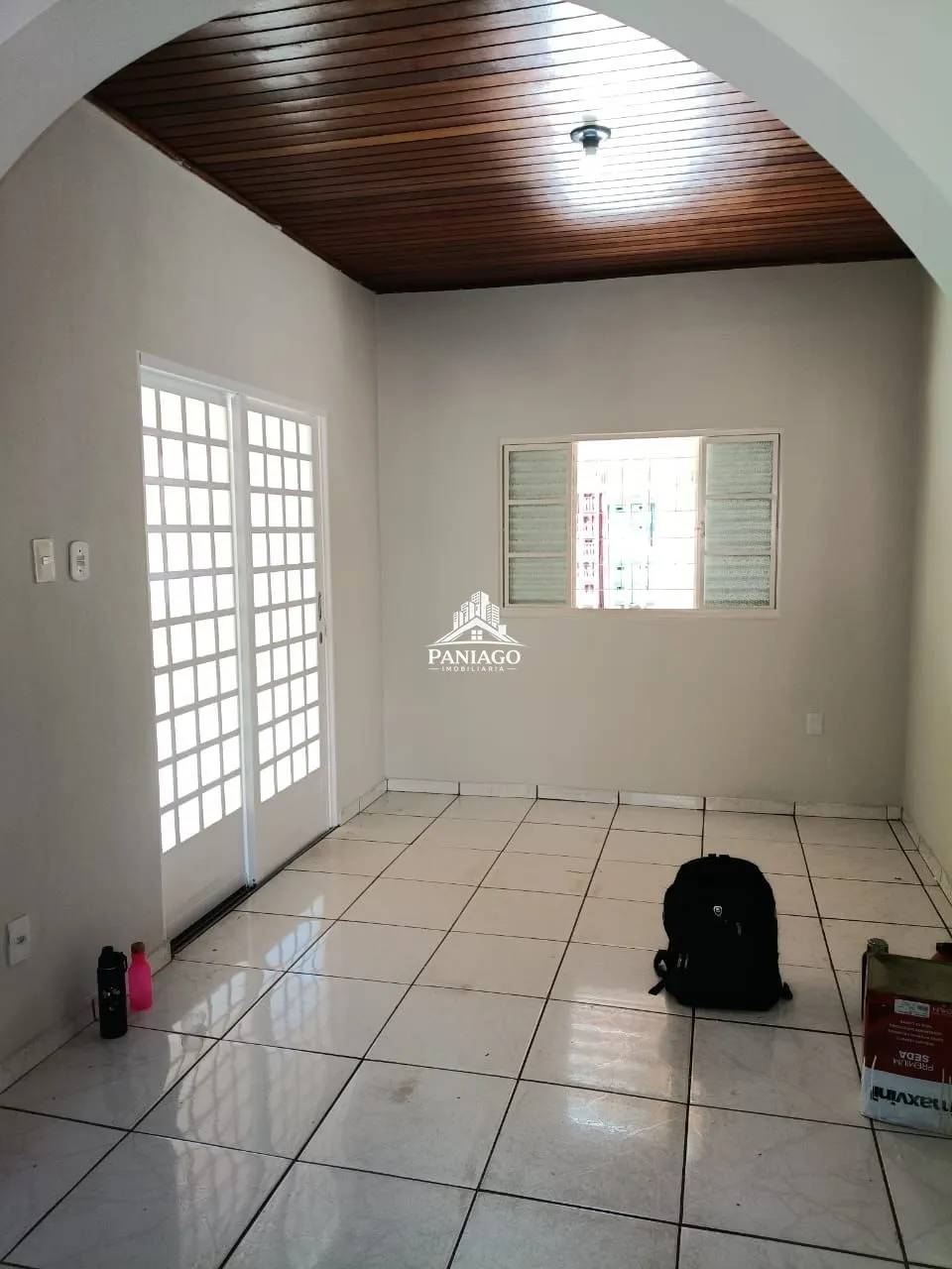Imagem CASA À VENDA NO CPA IV 2/4 SENDO UMA SUITE
