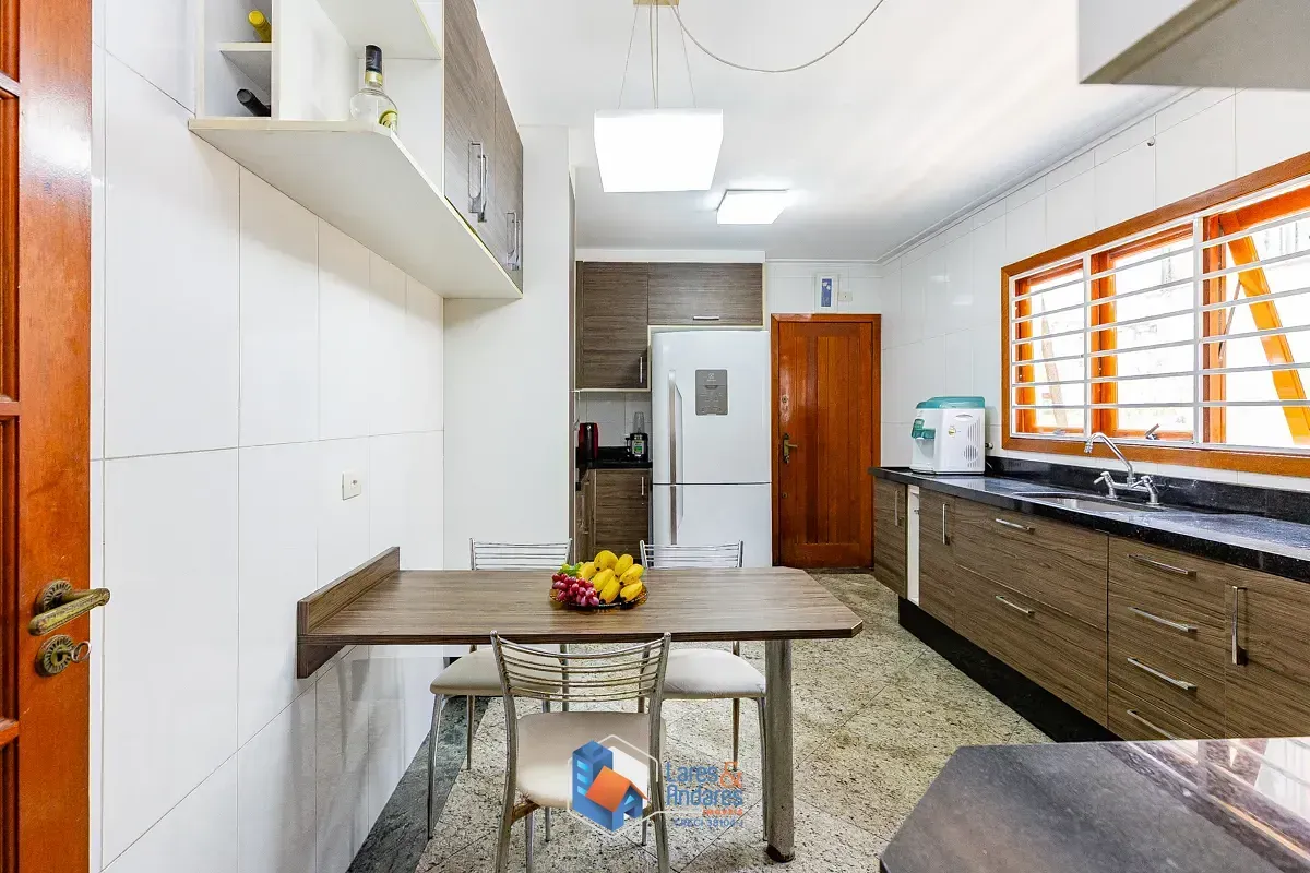 Imagem Sobrado para venda em Jardim Marajoara com 4 quartos, sendo 4 suítes, 276m²