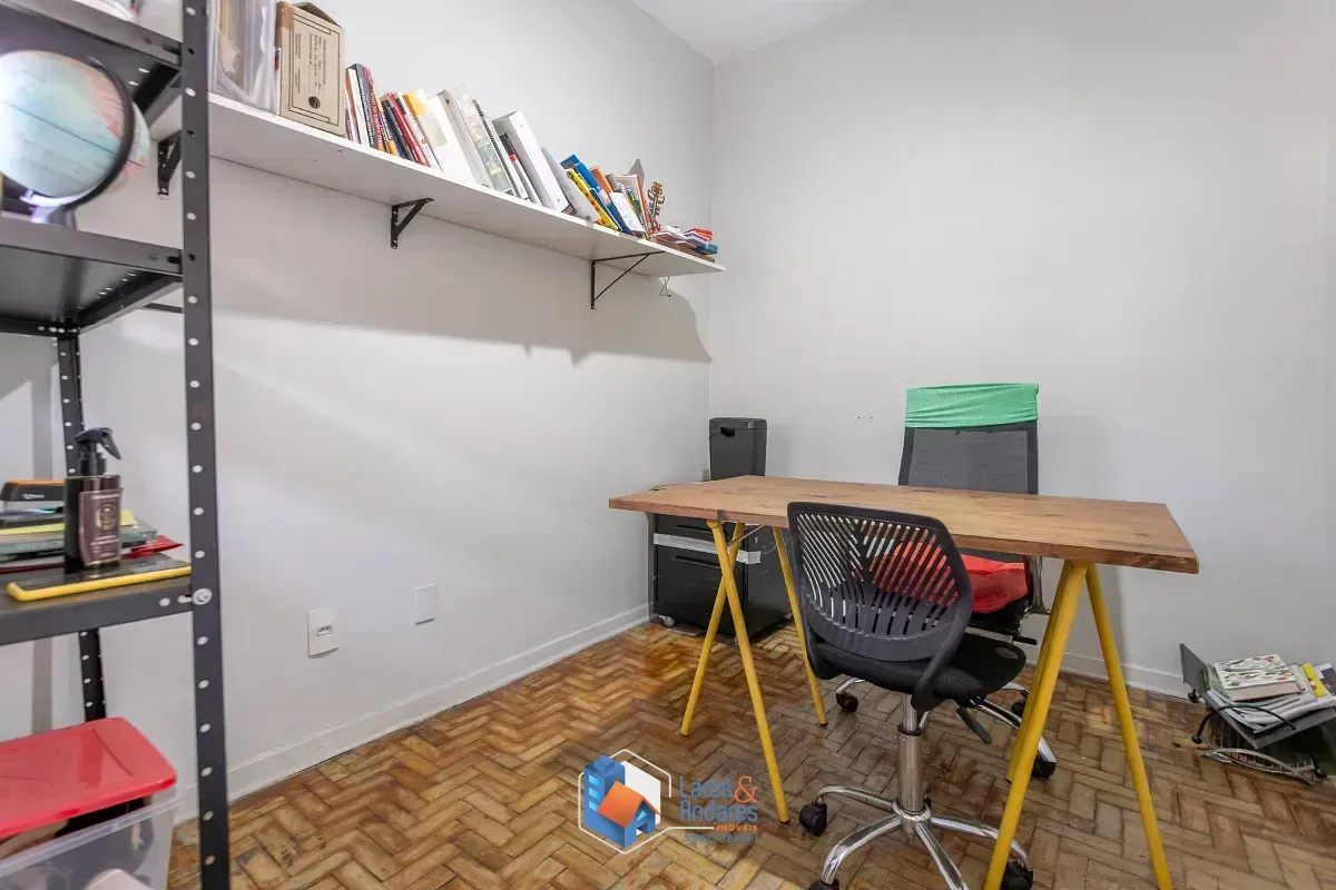 Imagem Sobrado para venda em Campo Belo com 3 quartos, sendo 1 suíte, 179m²