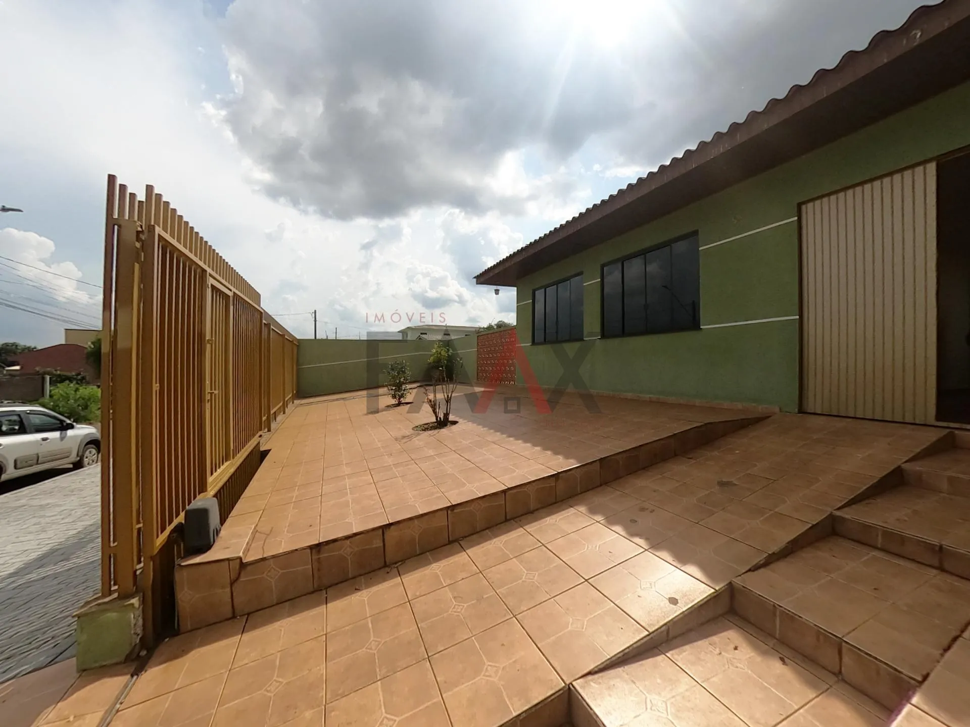 Imagem Casa com 3 dormitórios suíte com terreno enorme no Conradinho, GUARAPUAVA - PR