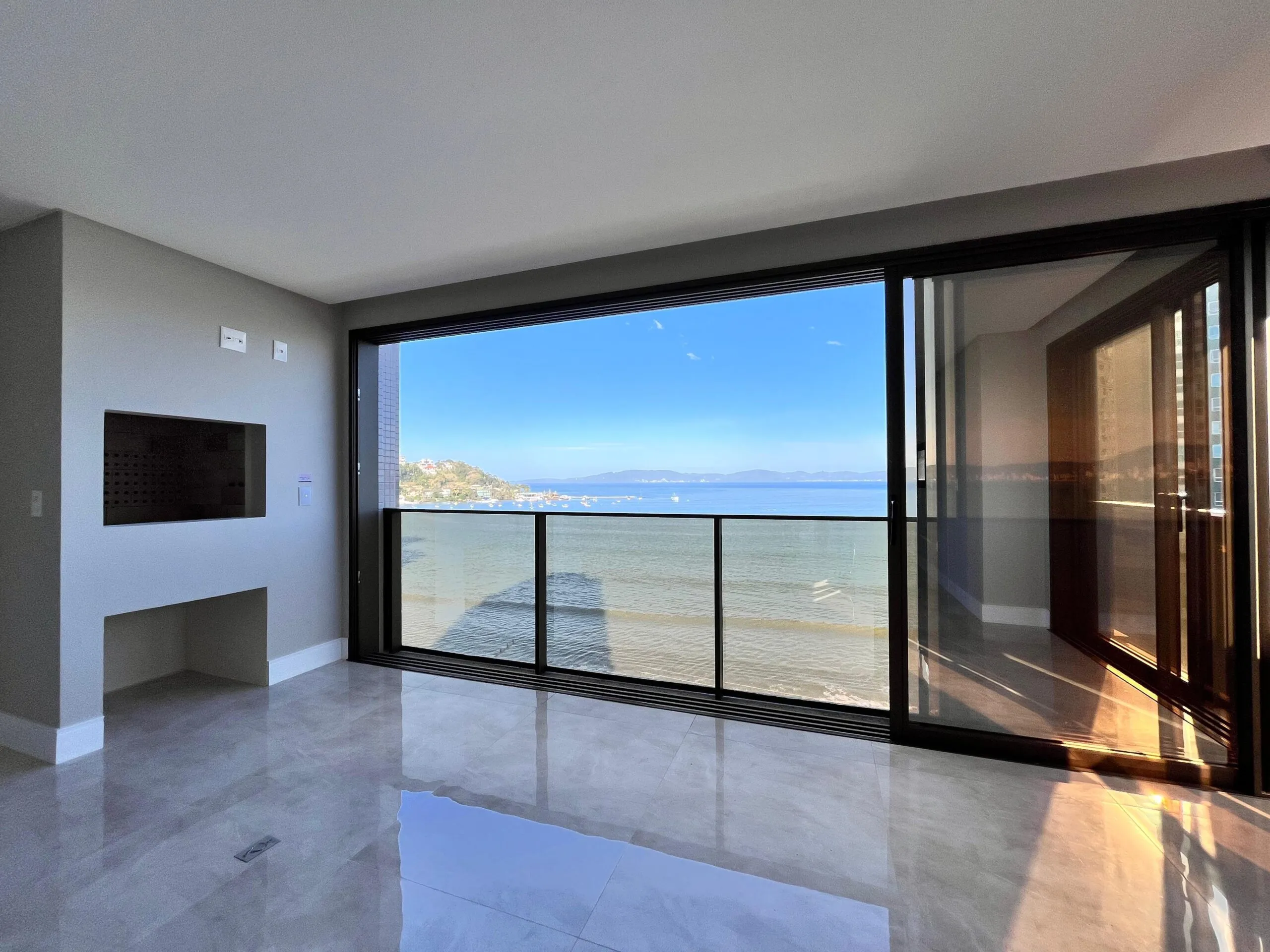 Imagem Apartamento com vista para o mar à venda com 185m2 por R$ 8.500.000,00