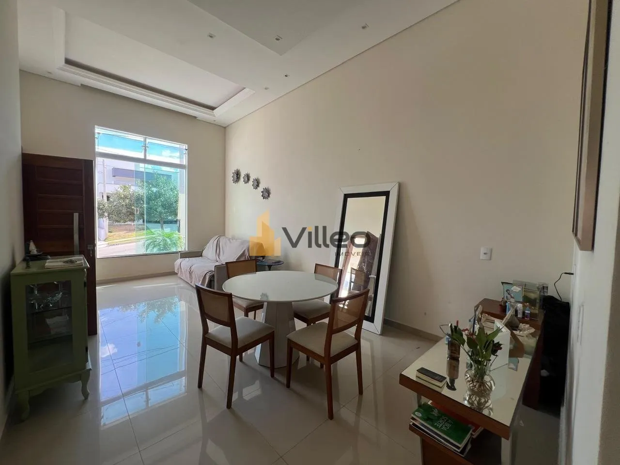 Imagem Esta casa no CondomínioHelena Maria, próximo à Avenida Elias Maluf, oferece um ambiente confortá...