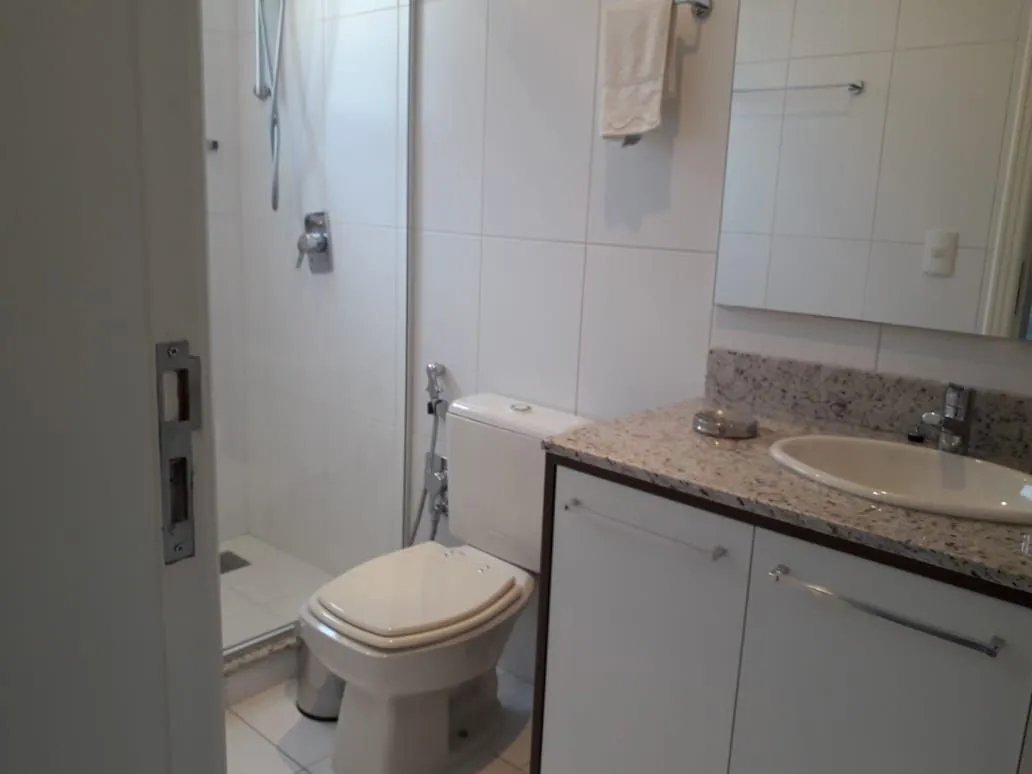 Imagem Apartamento na Bela vista com 3 suites, 4 garagens, 1 apartamento por andar.