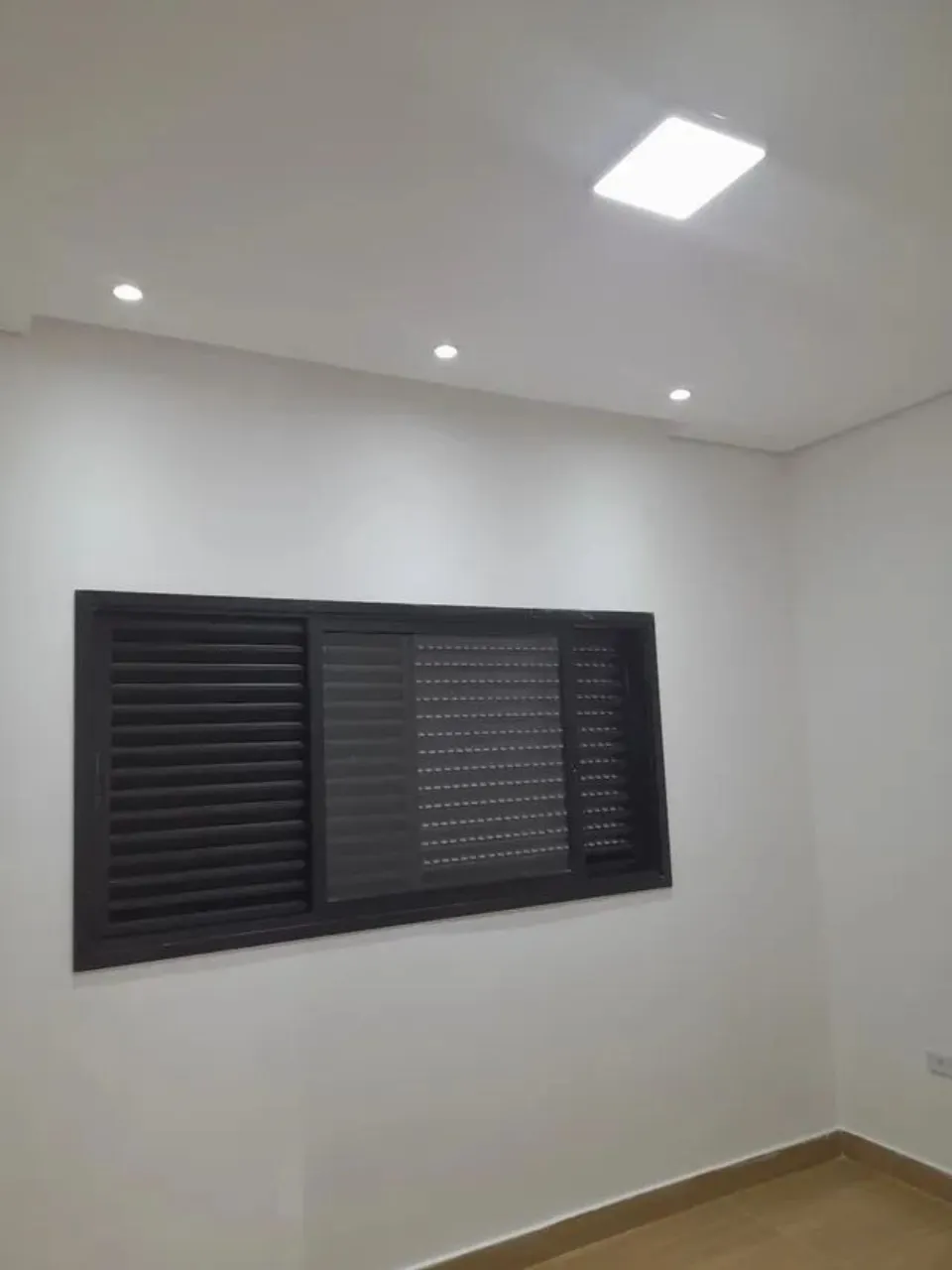Imagem Casa em Condomínio à Venda em Sorocaba-SP, Bairro Horto Florestal: 3 Quartos, 1 Suíte, 1 Sala, 2 Banheiros, 2 Vagas, 110m².