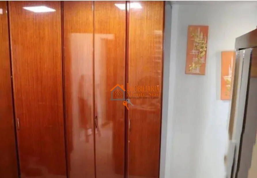 Imagem Sobrado com 4 dormitórios à venda, 190 m² por R$ 900.000,00 - Vila Rosália - Guarulhos/SP