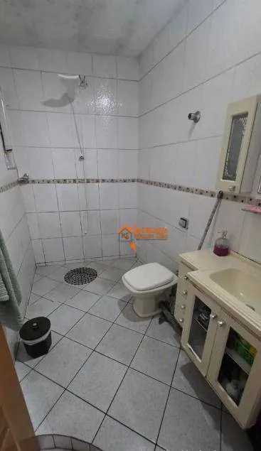Imagem Sobrado com 4 dormitórios à venda, 285 m² por R$ 690.000 - Jardim Santa Rita - Guarulhos/SP