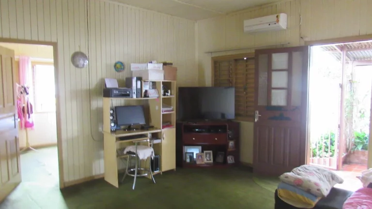 Imagem Casa para Venda em Concórdia, Centro, 4 dormitórios, 2 banheiros