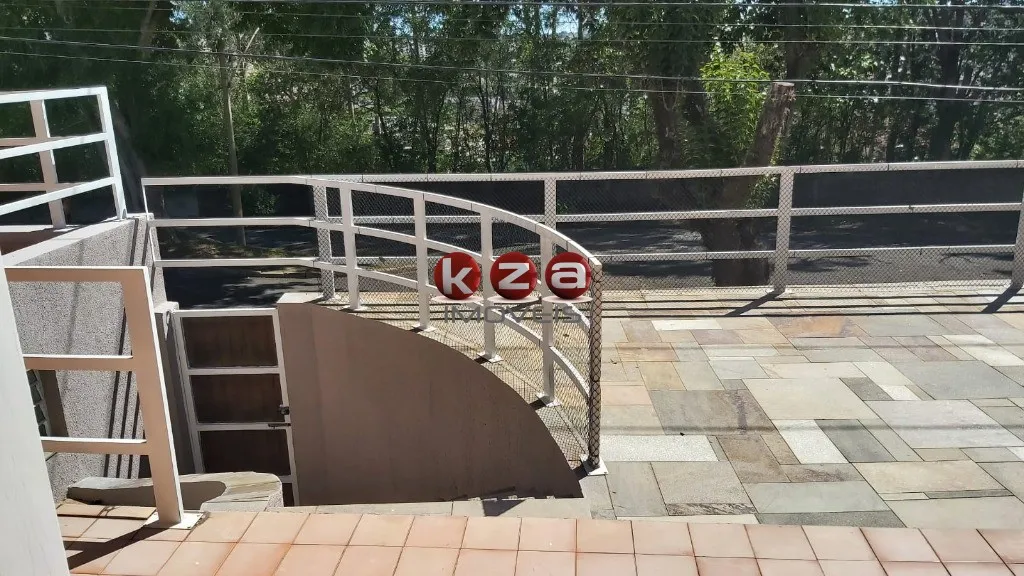 Imagem Oportunidade única: Casa à venda em Valinhos-SP, no Jardim Celani, com 3 quartos, suíte, 3 salas, 2 banheiros, 2 vagas - 198m².