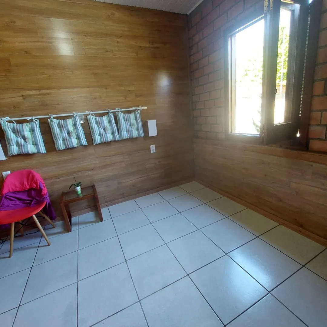Imagem Casa com Piscina à Venda em Santo Onofre, Viamão