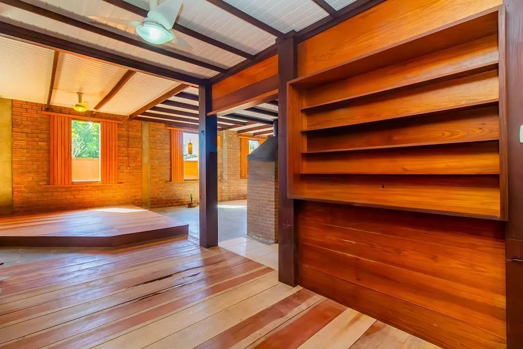 Imagem Casa de 3 dormitórios, no Bairro Ponta Grossa - Porto Alegre