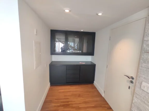 Imagem Apartamento para locação em Moema, 1 suíte, 1 banheiro, 2 vagas de garagem.