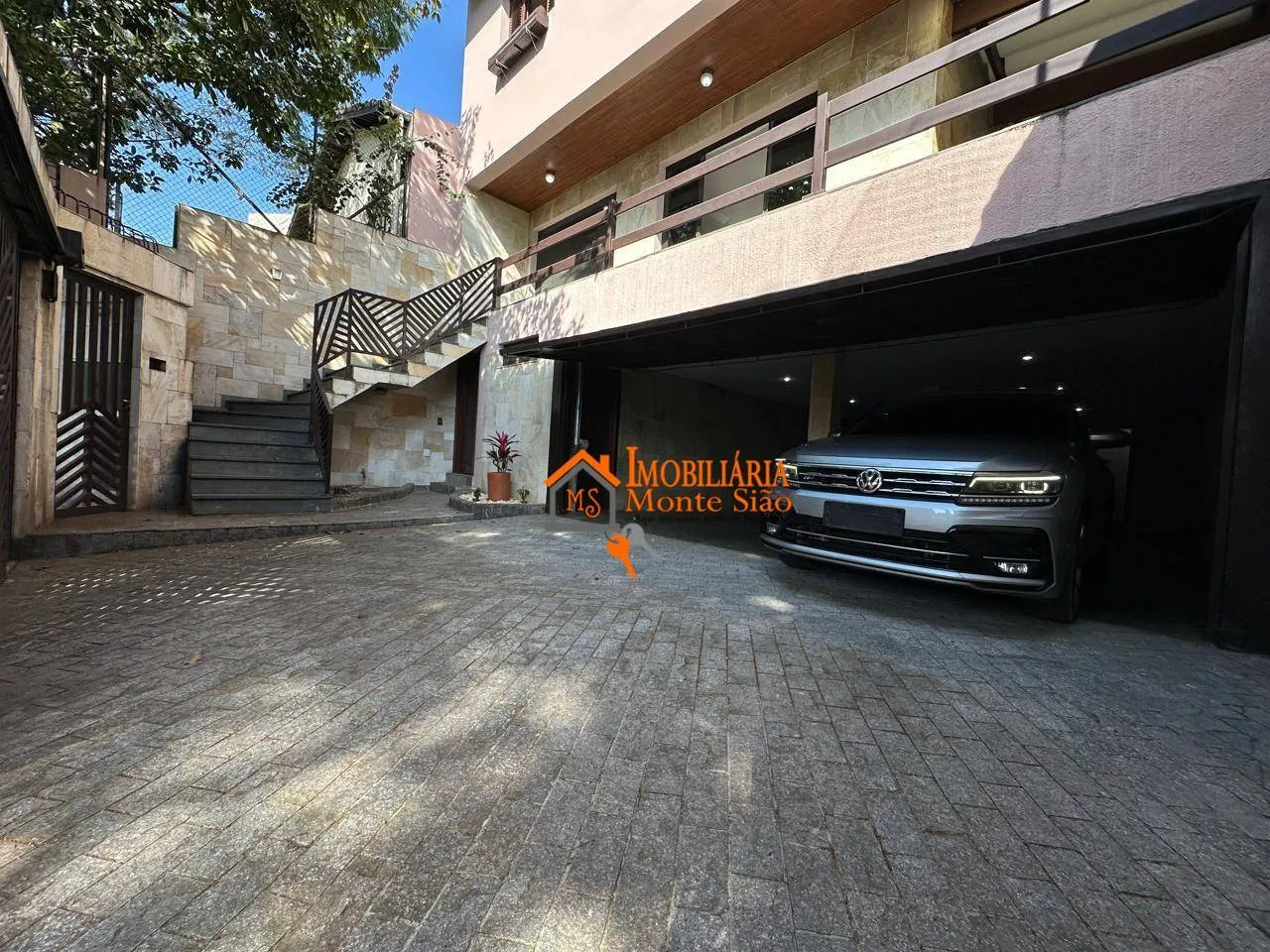 Imagem Sobrado com 3 dormitórios à venda, 364 m² por R$ 1.500.000,00 - Jardim Londrina - São Paulo/SP