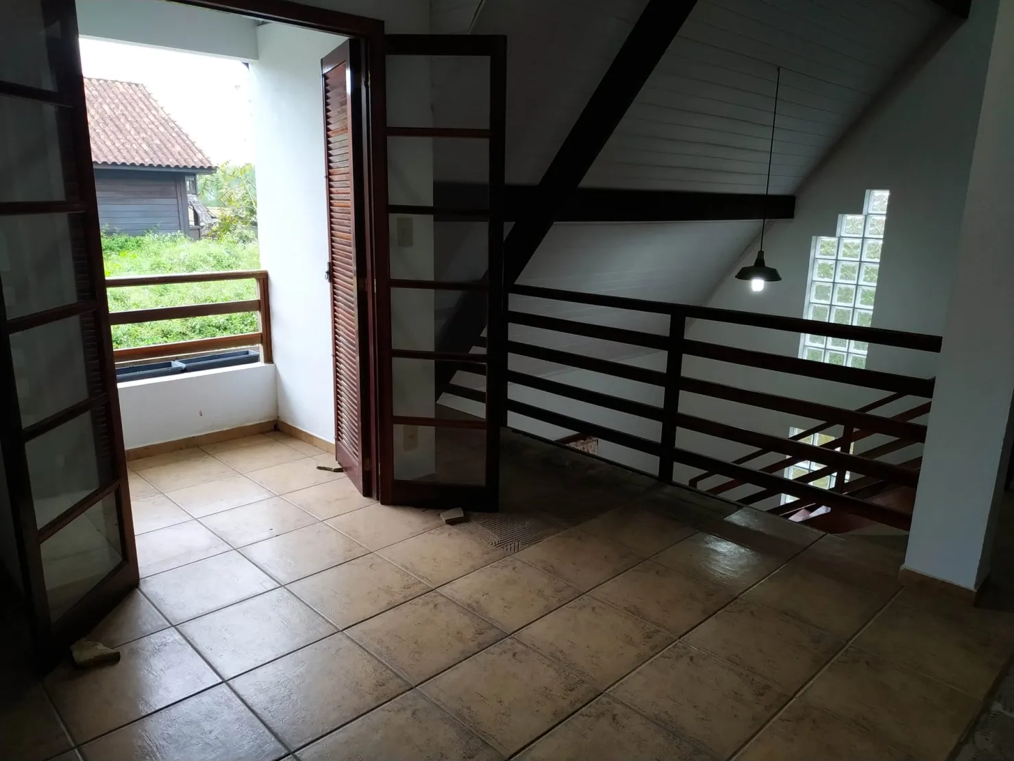 Imagem Chácara à venda 2 Quartos, 1 Suite, 5 Vagas, 2036M², Parque Lago Azul, Pindamonhangaba - SP