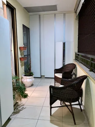 Imagem Apartamento com 2 Quartos à Venda, 75 m² em Santa Rosa - Niterói