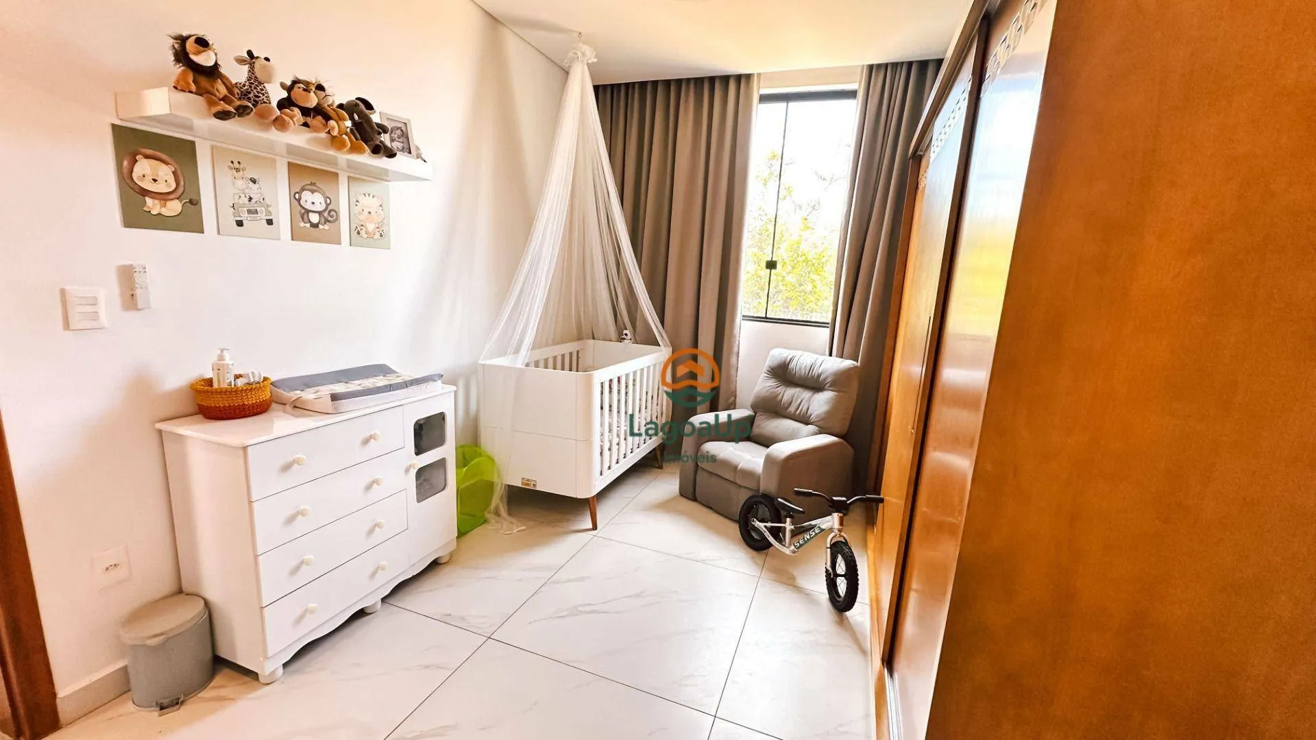 Imagem Casa com 2 dormitórios à venda, 145 m² por R$ 750.000,00 - Condomínio Vale Do Luar - Jaboticatubas/MG